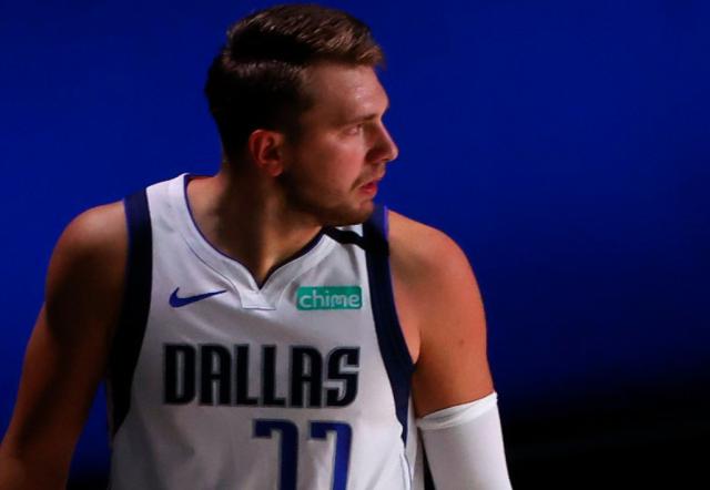 【人物】天才少年终遇挫折 东契奇能否走出困境?