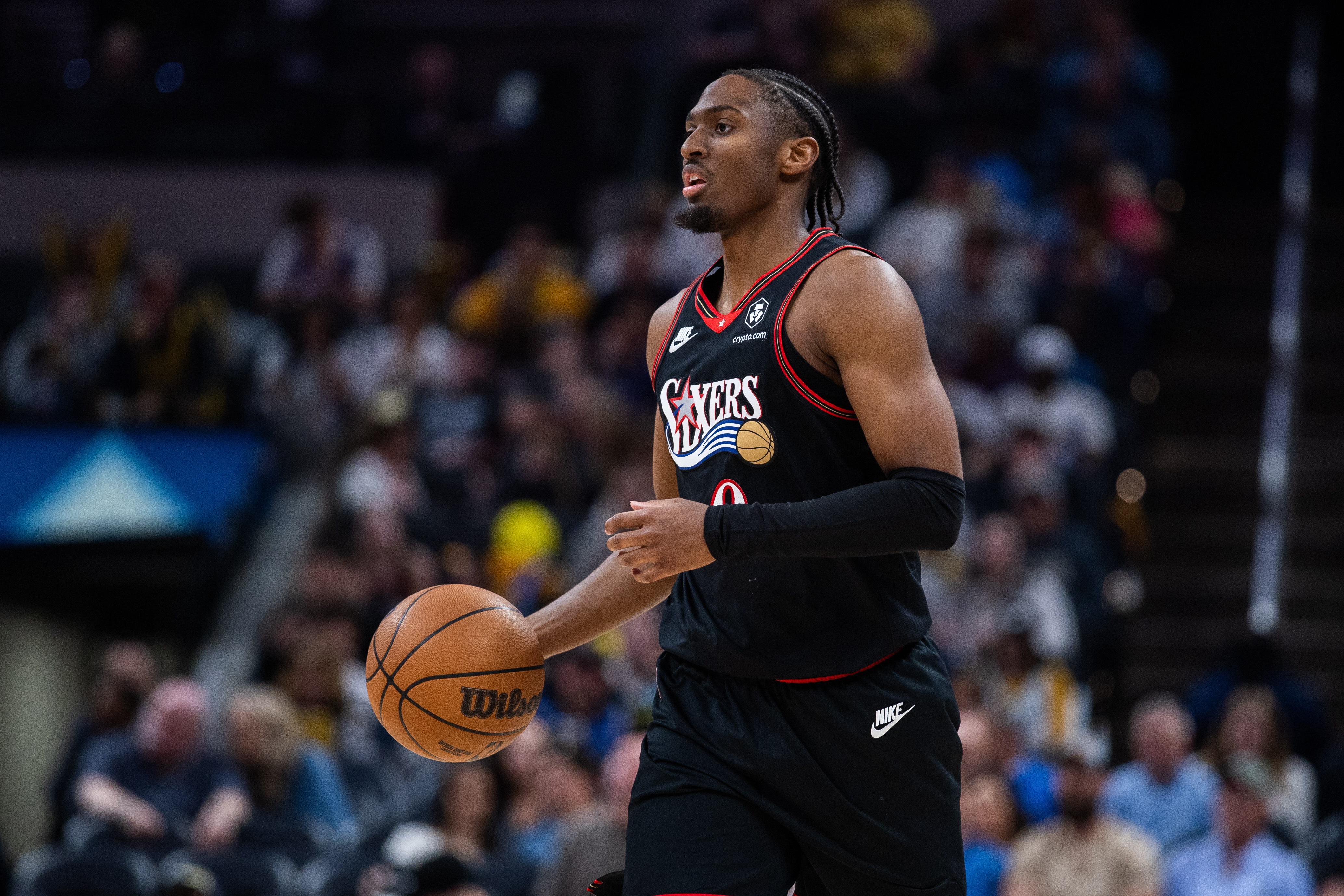 开云-如梦方醒！马克西第三节单节16分 76人单节净胜22分&amp;领先18分